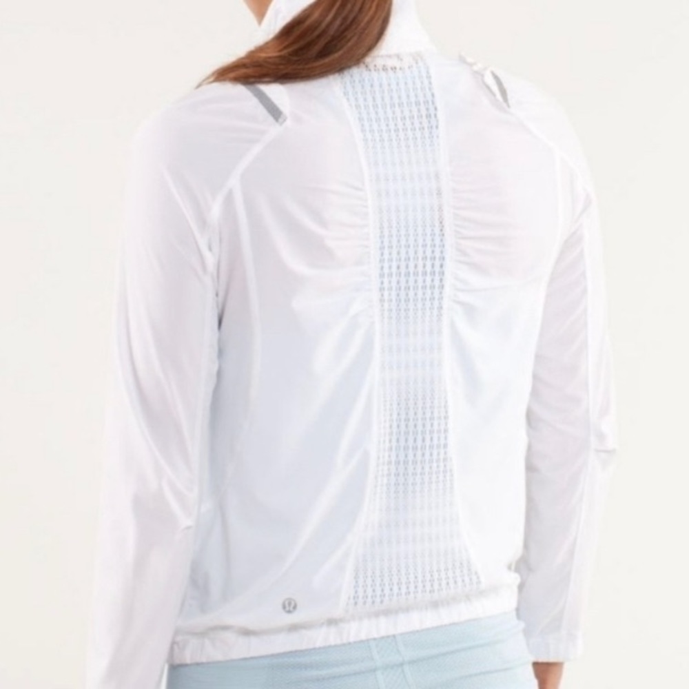 🤍LULULEMON🤍 Run Nada Windbreaker Grayish-white.. Size 6. - Picture 2 of 11